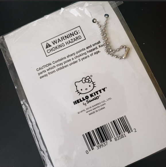 Hello Kitty Cafe keychain - Picture 2 of 2